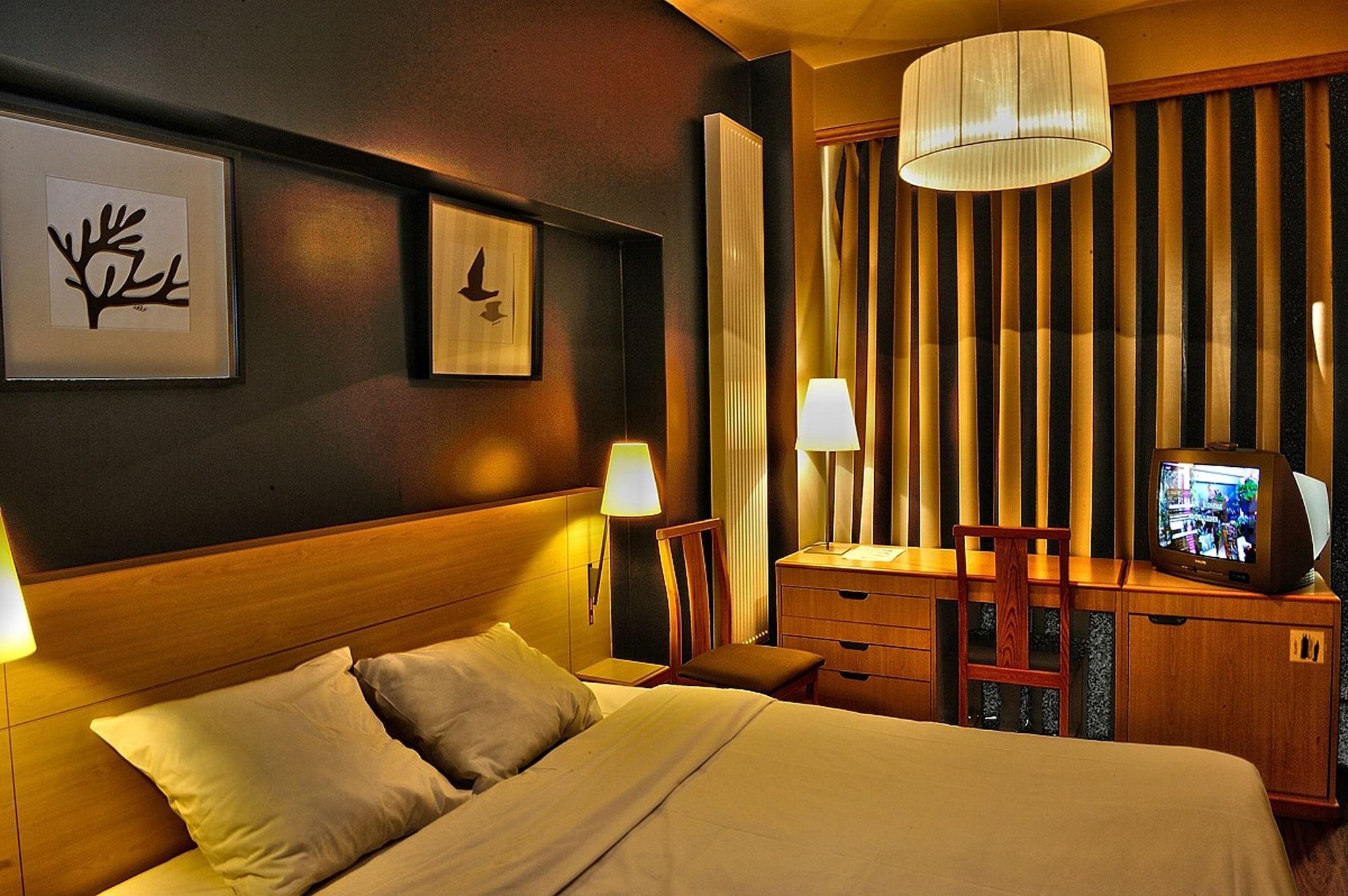 Hotel Aviation Saint-Gilles Kültér fotó
