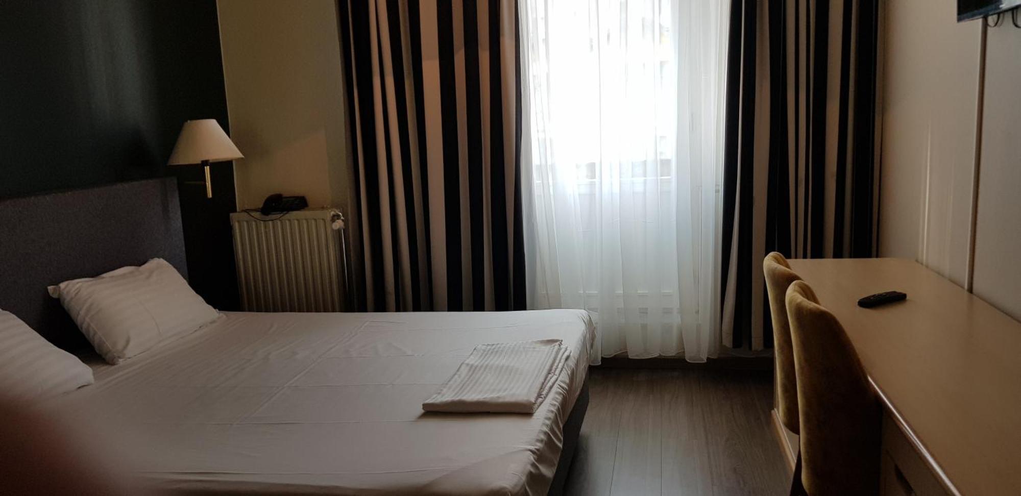 Hotel Aviation Saint-Gilles Kültér fotó